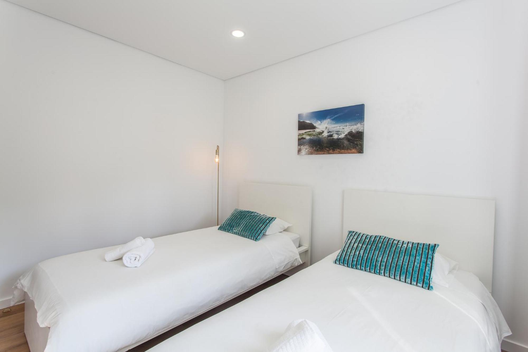 Ocean, Pines And Mountain - Renovated February 2025 - Ac Villa Colares Dış mekan fotoğraf
